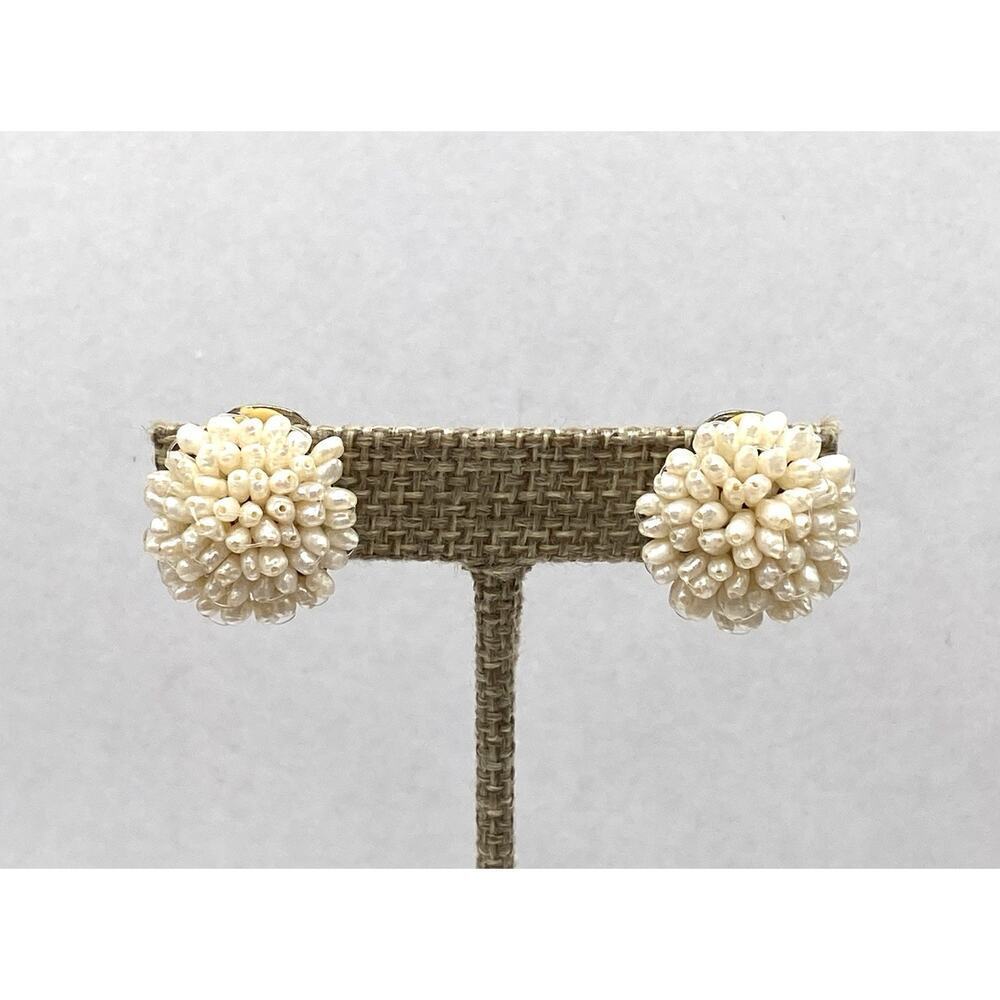 Vintage Rice Pearls Hand Wired Round Button Clip Back Earrings Clips Clip Ons - Picture 4 of 9